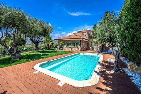 Villa a Bordighera, Imperia, Bordighera - € 5.000/mes | Ref: 5955 - foto 9