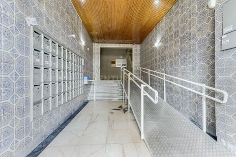 Lejlighed i Amadora, Lisbon, Amadora - € 345.000 | Ref: C0409-01971 - foto 19