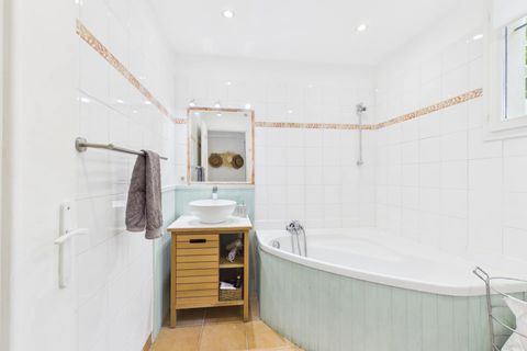 Villa i Le Rouret, Alpes-Maritimes, Le Rouret - € 1.185.000 | Ref: HH-16104613 - foto 23