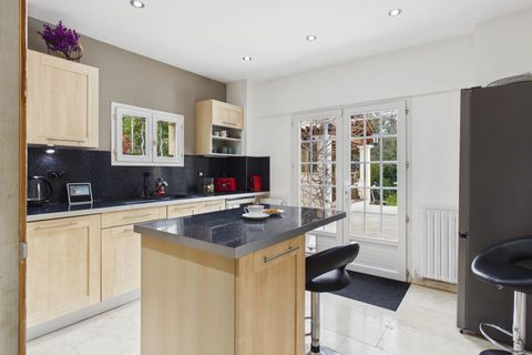 Villa i Le Rouret, Alpes-Maritimes, Le Rouret - € 1.185.000 | Ref: HH-16104613 - foto 6