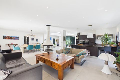 Villa i Le Rouret, Alpes-Maritimes, Le Rouret - € 1.995.000 | Ref: HH-16102705 - foto 6