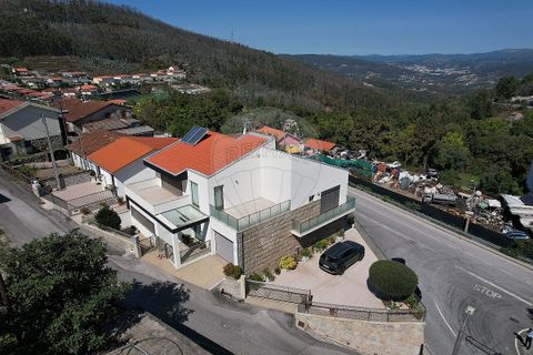Villa a Guimaraes, Braga, Guimaraes - € 375.000 | Ref: 121751324-321 - foto 2