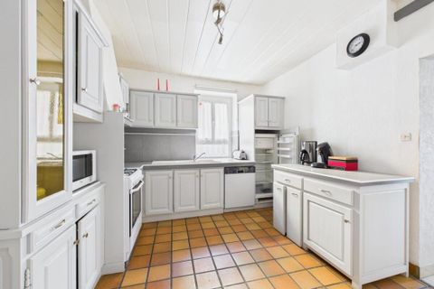 Villa a Volvic, Puy-de-Dome, Volvic - € 197.000 | Ref: 85000 - foto 5