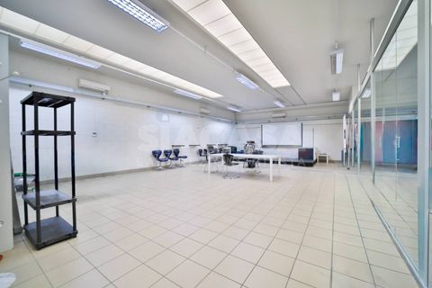 Erhvervsejendom i Vimercate, Monza and Brianza, Vimercate - € 550.000 | Ref: CAP.VIMERCATE-TS550V - foto 1