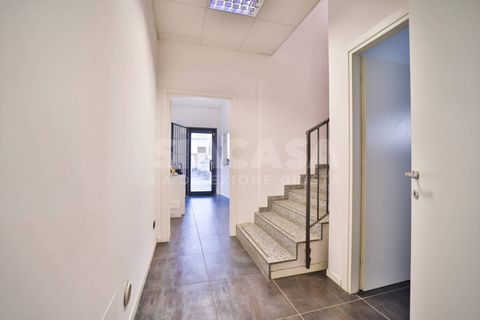 Erhvervsejendom i Vimercate, Monza and Brianza, Vimercate - € 550.000 | Ref: CAP.VIMERCATE-TS550V - foto 11