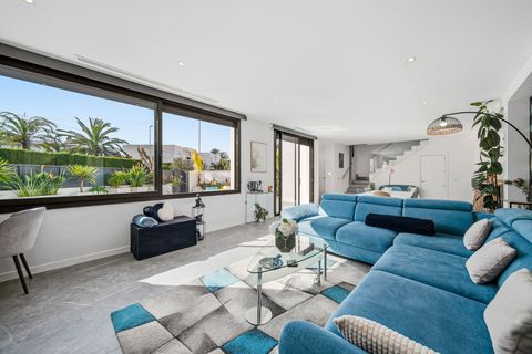 Villa i Empuriabrava, Gerona, Empuriabrava - € 698.000 | Ref: W-048UH1 - foto 19