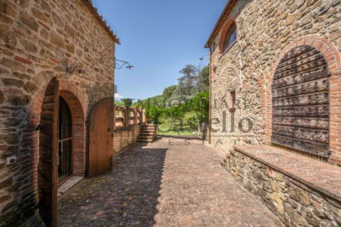 Farm hus i Sinalunga, Siena, Sinalunga - € 1.300.000 | Ref: CR201-777155 - foto 13