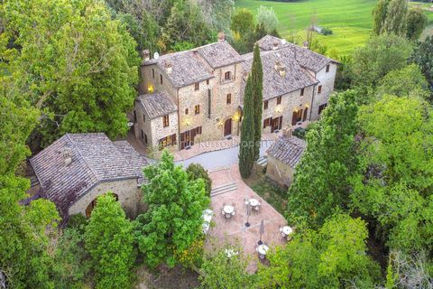 Farm hus i Umbertide, Perugia, Umbertide - € 1.600.000 | Ref: R29-863108 - foto 2