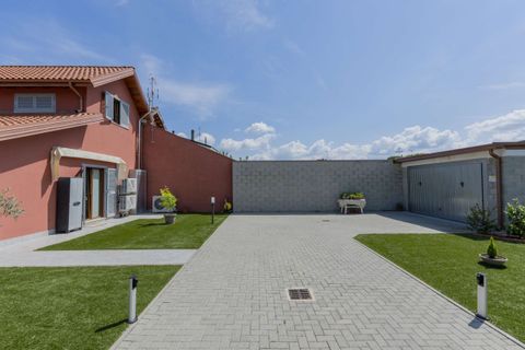 Villa a Arona, Novara, Arona - € 395.000 | Ref: W-02ZWQC-942428 - foto 24