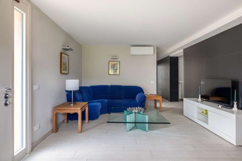 Villa a Ispra, Varese, Ispra - € 1.150.000 | Ref: W-02ZWAV-942771 - foto 5