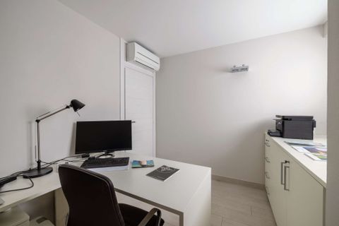 Villa a Ispra, Varese, Ispra - € 1.150.000 | Ref: W-02ZWAV-942771 - foto 8