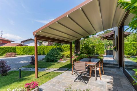 Villa a Besozzo, Varese, Besozzo - € 770.000 | Ref: W-0308L5-942798 - foto 2