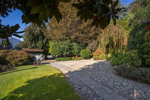 Villa i Luino, Varese, Luino - € 1.300.000 | Ref: W-02NGC3-943587 - foto 23