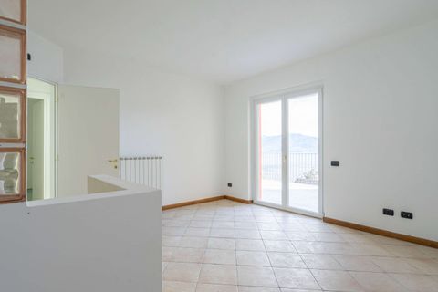 Villa a Ghiffa, Verbano Cusio Ossola, Ghiffa - € 360.000 | Ref: W-02I4U3-943752 - foto 6