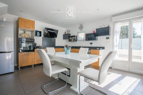 Lejlighed i Plan-de-Cuques, Bouches-du-Rhone, Plan-de-Cuques - € 339.000 | Ref: EEEQ-UR8-EZB - foto 3