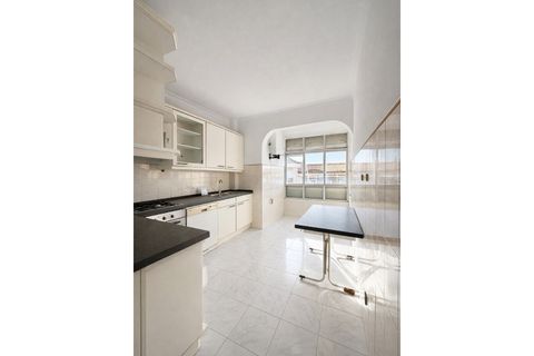 Lejlighed i Carnaxide, Lisbon, Carnaxide - € 388.000 | Ref: LIVEST_HB_MP_02 - foto 3