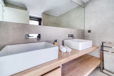 Villa i Estepona, Malaga, Estepona - € 1.390.000 | Ref: R5335486 - foto 26