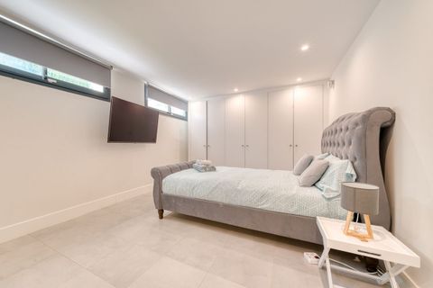 Villa i Estepona, Malaga, Estepona - € 1.390.000 | Ref: R5335486 - foto 34