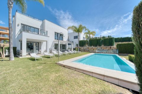 Villa i Estepona, Malaga, Estepona - € 1.390.000 | Ref: R5335486 - foto 37