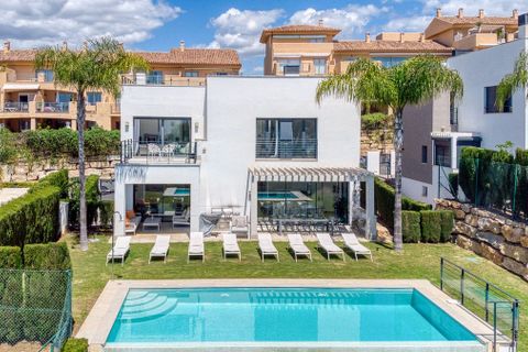 Villa i Estepona, Malaga, Estepona - € 1.390.000 | Ref: R5335486 - foto 43