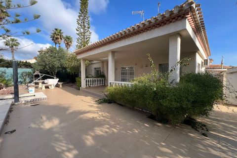 Villa i Playa Flamenca, Alicante, Playa Flamenca - € 540.000 | Ref: MLSC705156 - foto 1