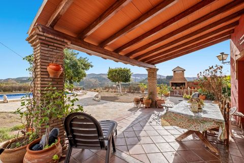 Villa a Benamocarra, Malaga, Benamocarra - € 339.000 | Ref: HN657 - foto 5