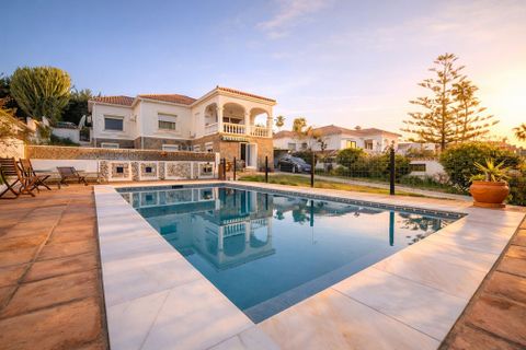 Villa i La Duquesa, Malaga, La Duquesa - € 849.000 | Ref: R5335567 - foto 1