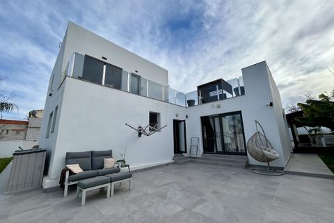 Villa i Los Balcones, Alicante, Los Balcones - € 1.320.000 | Ref: 768957 - foto 20