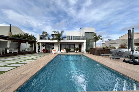 Villa a Los Balcones, Alicante, Los Balcones - € 1.320.000 | Ref: 768014 - foto 3