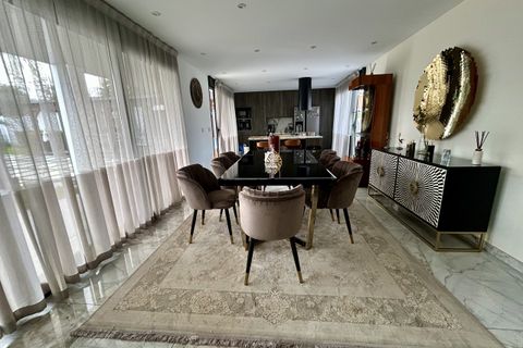 Villa a Los Balcones, Alicante, Los Balcones - € 1.320.000 | Ref: 768014 - foto 11