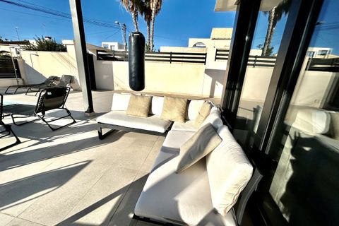 Villa a Los Balcones, Alicante, Los Balcones - € 849.950 | Ref: 764083 - foto 42