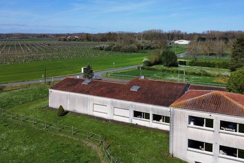 Villa a Migron, Charente-Maritime, Migron - € 446.500 | Ref: 830038389931 - foto 2