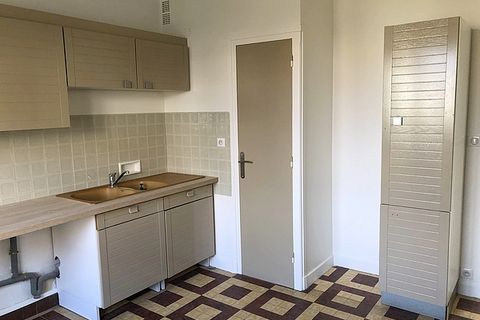 Villa a Clermont-Ferrand, Puy-de-Dome, Clermont-Ferrand - € 1.290/mes | Ref: 3678 - foto 4