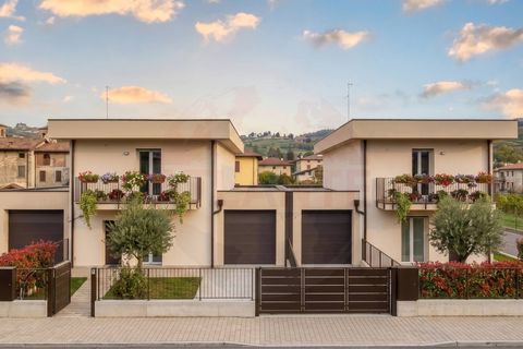 Rækkehus i Capriolo, Brescia, Capriolo - € 430.000 | Ref: ATL05.006 - foto 1