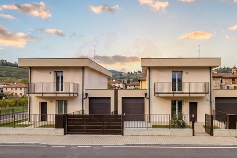 Rækkehus i Capriolo, Brescia, Capriolo - € 430.000 | Ref: ATL05.006 - foto 11