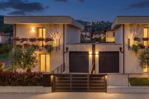 Rækkehus i Capriolo, Brescia, Capriolo - € 430.000 | Ref: ATL05.006 - foto 14