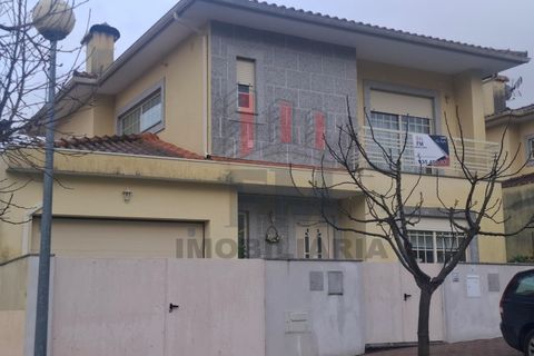 Villa i Arcos de Valdevez, Viana do Castelo, Arcos de Valdevez - € 369.000 | Ref: FM1123 - foto 1