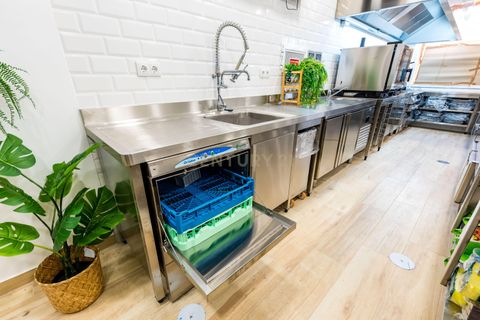 Erhvervsejendom i Amadora, Lisbon, Amadora - € 235.000 | Ref: C0483-01764 - foto 10