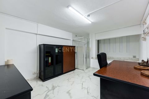 Erhvervsejendom i Amadora, Lisbon, Amadora - € 235.000 | Ref: C0483-01764 - foto 11