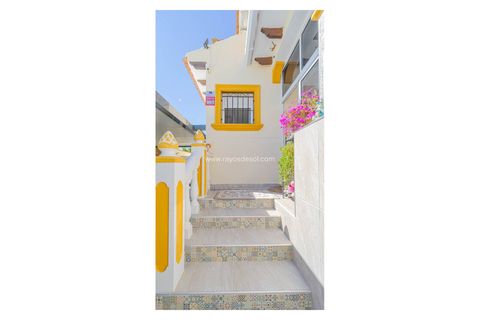 Villa a Torrevieja, Alicante, Torrevieja - € 235.000 | Ref: ES-76873 - foto 10