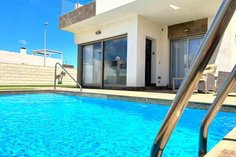 Villa i Punta Prima, Alicante, Punta Prima - € 555.000 | Ref: 770855 - foto 4