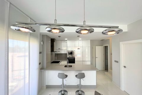 Villa i Punta Prima, Alicante, Punta Prima - € 555.000 | Ref: 770855 - foto 7