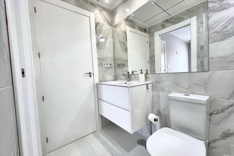 Villa i Punta Prima, Alicante, Punta Prima - € 555.000 | Ref: 770855 - foto 14