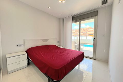 Villa i Punta Prima, Alicante, Punta Prima - € 555.000 | Ref: 770855 - foto 17