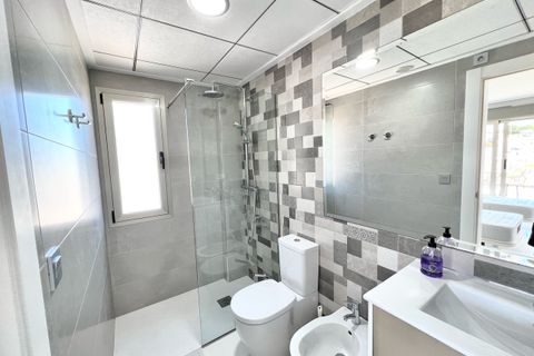 Villa i Punta Prima, Alicante, Punta Prima - € 555.000 | Ref: 770855 - foto 18