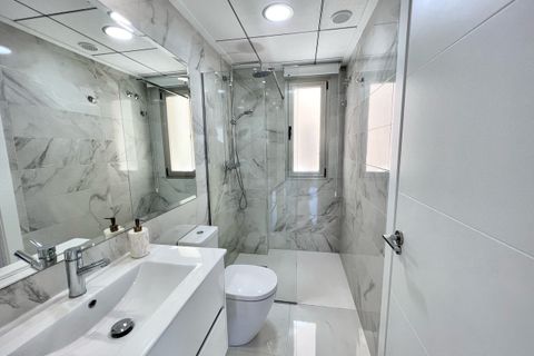 Villa i Punta Prima, Alicante, Punta Prima - € 555.000 | Ref: 770855 - foto 24