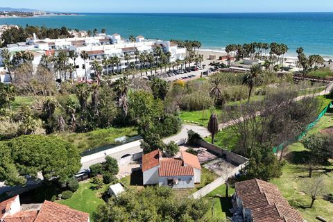 Villa i Estepona, Malaga, Estepona - € 949.000 | Ref: R5335630 - foto 1