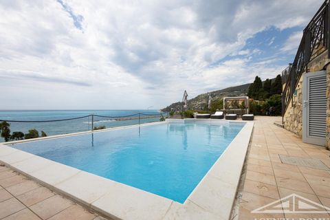 Villa i Ospedaletti, Imperia, Ospedaletti - € 2.950.000 | Ref: AG-DOM 1484 - foto 12