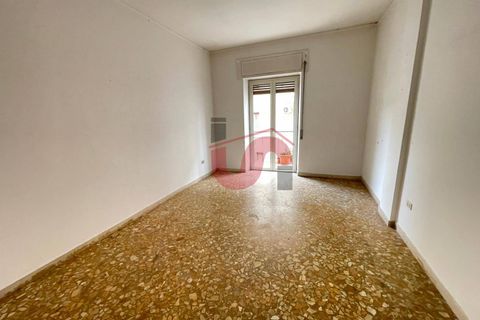 Apartamento en Benevento, Benevento, Benevento - € 550/mes | Ref: AA39846 - photo 7