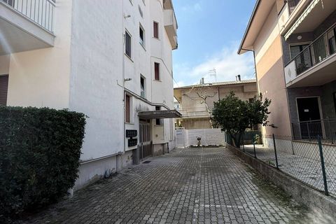 Apartament a Alba Adriatica, Teramo, Alba Adriatica - € 4.000/mes | Ref: E03/AE - foto 2